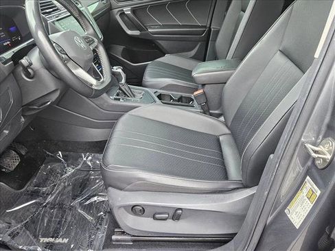 Used 2022 Volkswagen Tiguan SE image 15