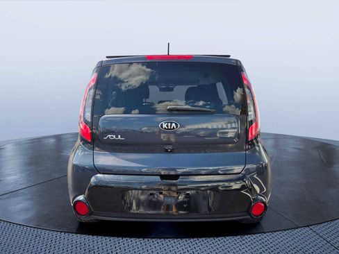 Used 2016 Kia Soul + FWD image 5