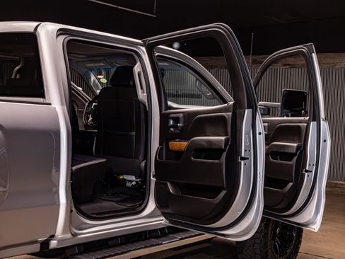 Used 2019 Chevrolet Silverado 2500 LTZ w/ Duramax Plus Package AWD/4WD image 31