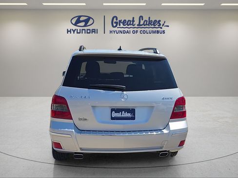 Used 2012 Mercedes-Benz GLK 350 4MATIC image 4