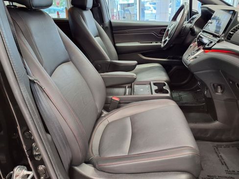 Used 2025 Honda Odyssey Sport-L image 11
