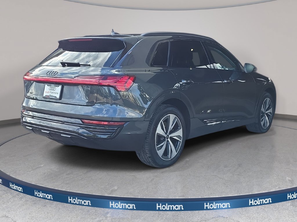 Used 2024 Audi Q8 e-tron Premium AWD/4WD image 6