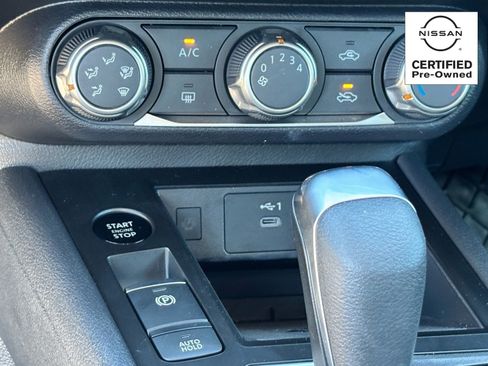 Certified 2025 Nissan Kicks SV image 25