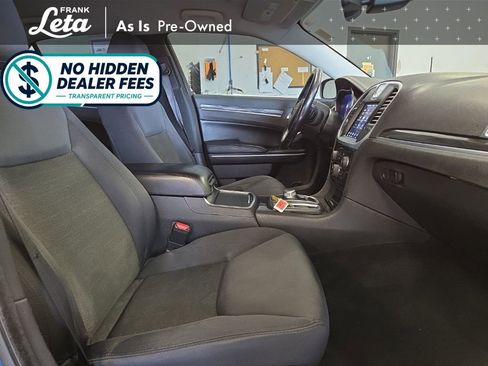 Used 2020 Chrysler 300 Touring w/ Sport Appearance Package RWD image 26