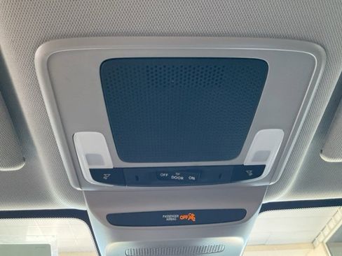 New 2026 Honda HR-V LX image 18