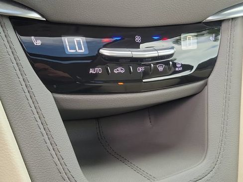 Certified 2024 Cadillac XT5 Premium Luxury FWD image 31