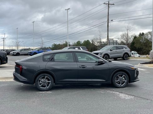 New 2026 Kia K4 LXS image 8