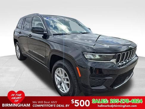 Used 2025 Jeep Grand Cherokee Laredo X w/ Trailer Tow Package AWD/4WD image 1