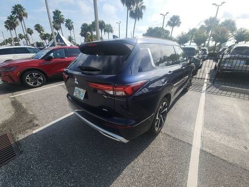 Used 2022 Mitsubishi Outlander SEL FWD image 3