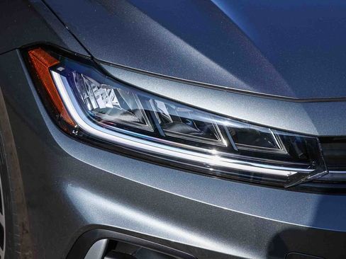 New 2026 Volkswagen Jetta SE image 14