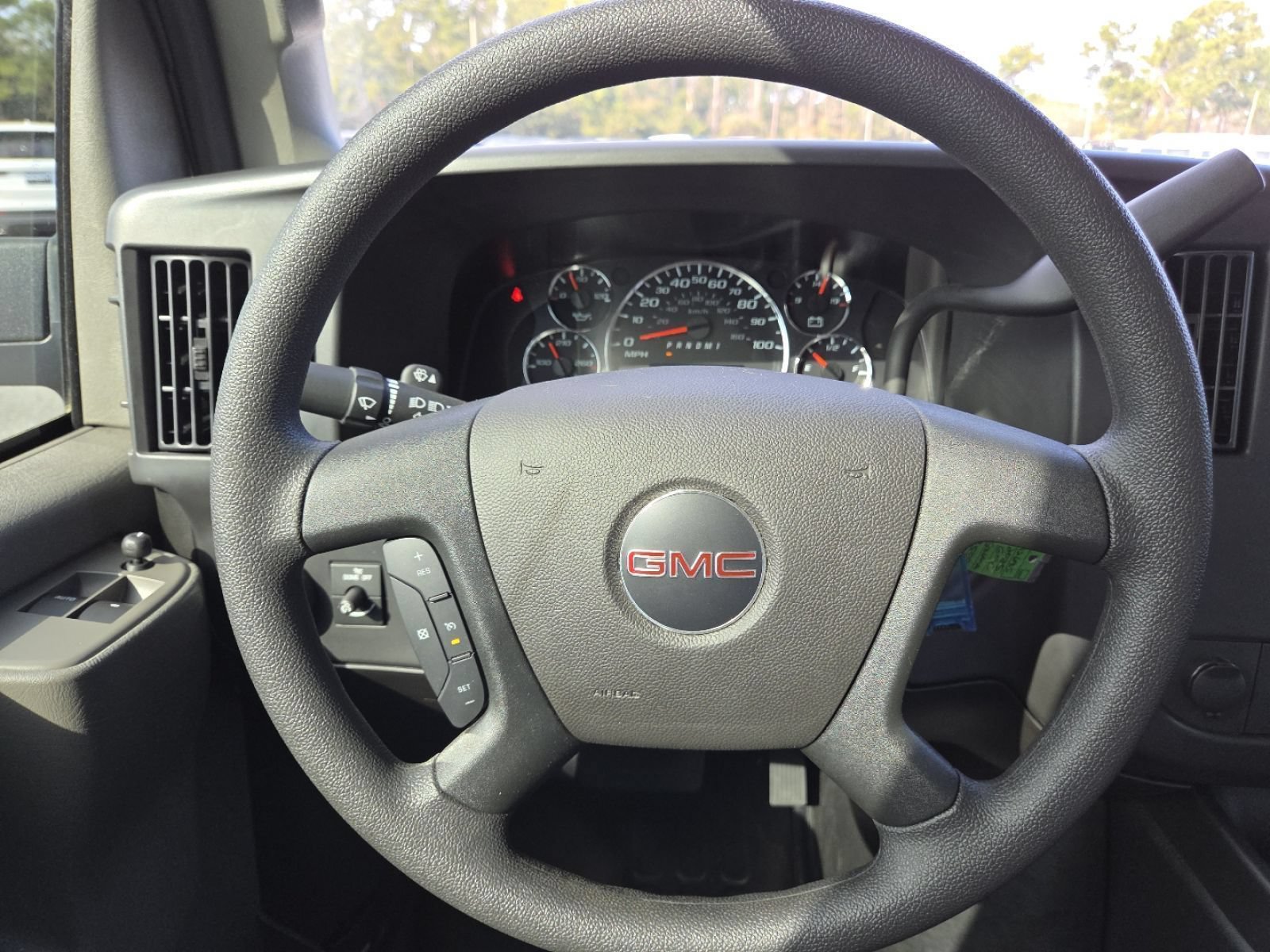 New 2025 GMC Savana 3500 w/ Power Convenience Package RWD image 25
