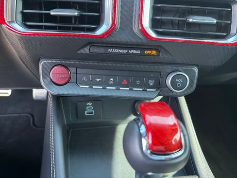 Used 2025 Ford Mustang GT Premium w/ GT Performance Package RWD image 25