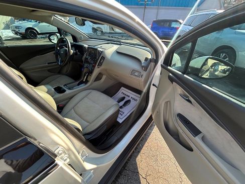Used 2013 Chevrolet Volt Premium w/ Premium Trim Package image 8