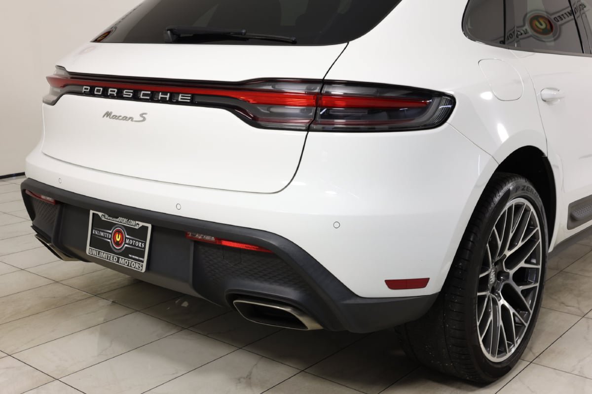 Used 2023 Porsche Macan AWD/4WD image 40