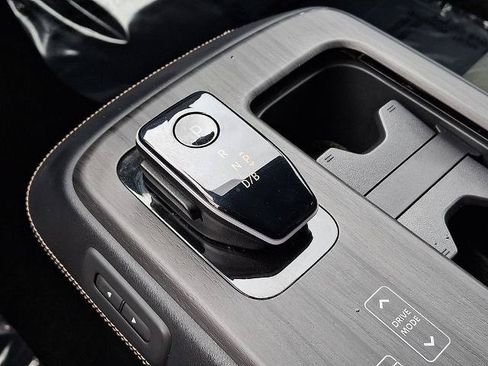Certified 2023 Nissan Ariya FWD image 16