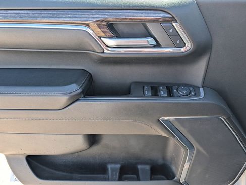 Used 2023 GMC Sierra 1500 SLE AWD/4WD image 19
