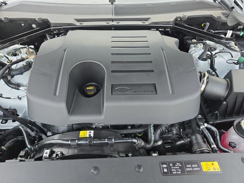 New 2026 Land Rover Defender 110 X-Dynamic SE image 30