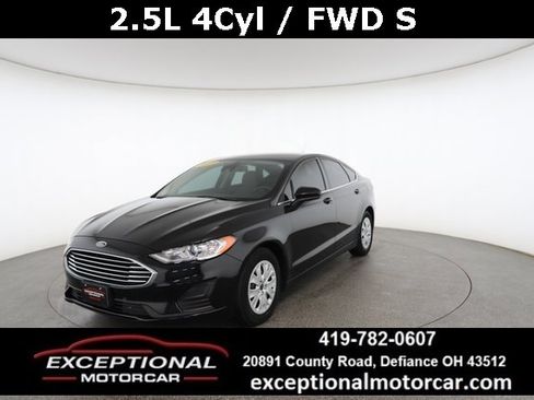 Used 2019 Ford Fusion S image 1