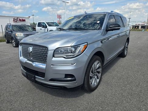 Used 2023 Lincoln Navigator Reserve AWD/4WD image 7
