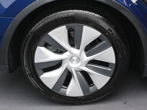 Used 2021 Tesla Model Y 2WD image 35