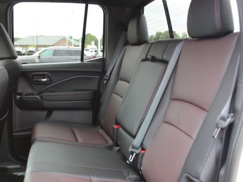 Used 2025 Honda Ridgeline Black Edition image 29