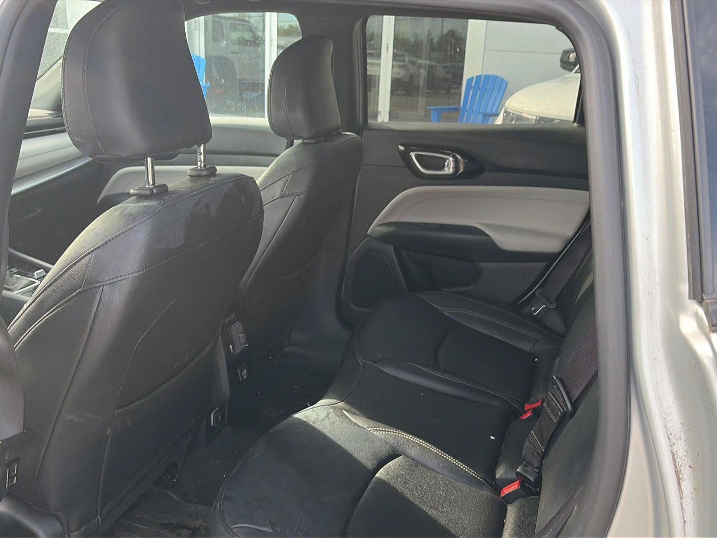 Used 2025 Jeep Compass Limited AWD/4WD image 6