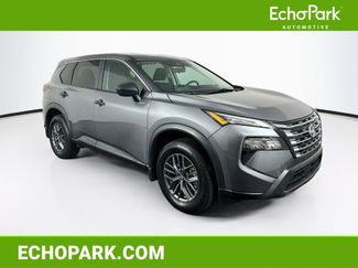 Used 2025 Nissan Rogue S FWD video 1