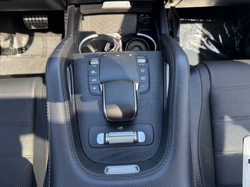 Used 2022 Mercedes-Benz GLS 450 4MATIC image 15