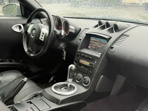 Used 2004 Nissan 350Z Touring image 25