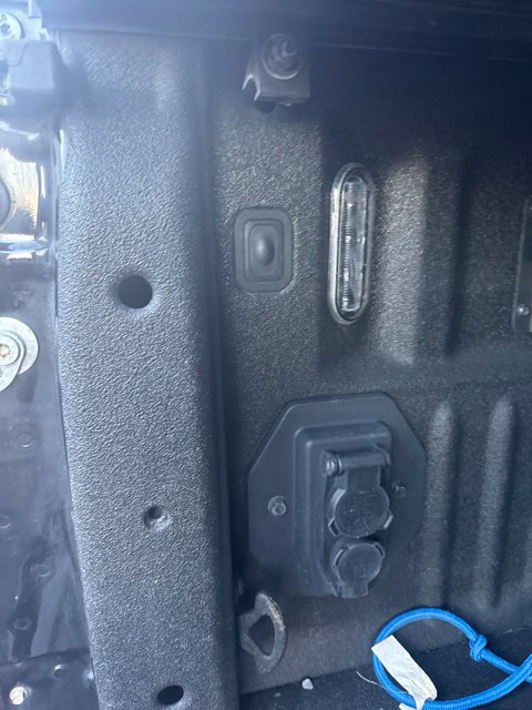 Used 2020 Ford F350 Lariat AWD/4WD image 9