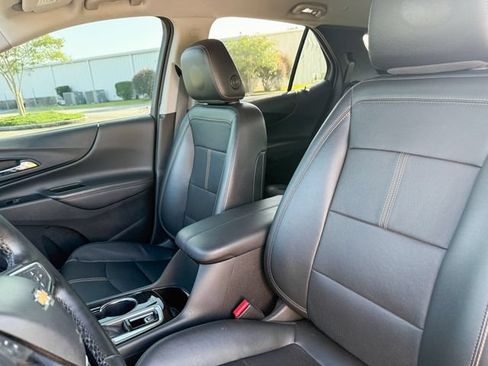 Used 2024 Chevrolet Equinox Premier FWD image 19