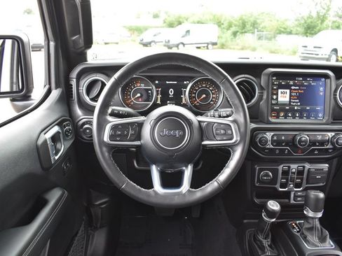 Used 2022 Jeep Wrangler Unlimited Sahara w/ LED Lighting Group AWD/4WD image 13