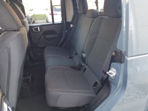 Certified 2024 Jeep Gladiator Sport image 15