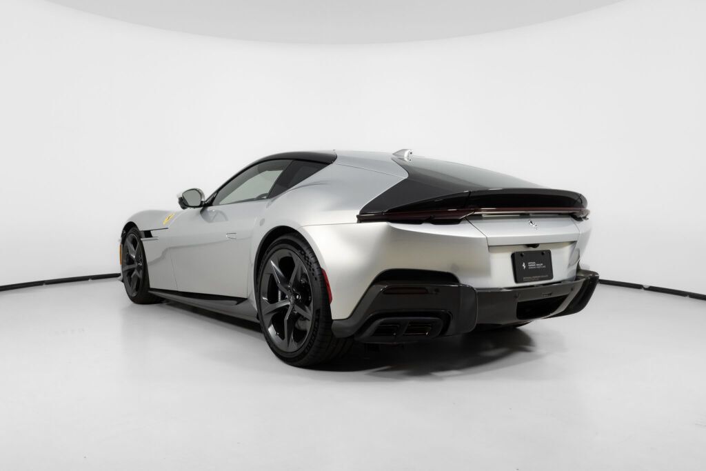 Used 2025 Ferrari 12Cilindri RWD image 7