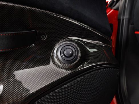 Used 2020 Ferrari 488 Pista Coupe image 34