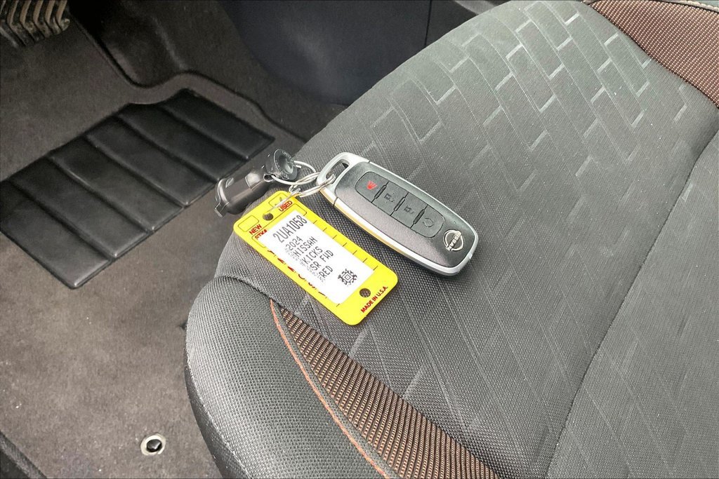 Used 2024 Nissan Kicks SR FWD image 33