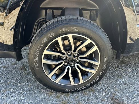 Used 2025 RAM 1500 Limited image 17