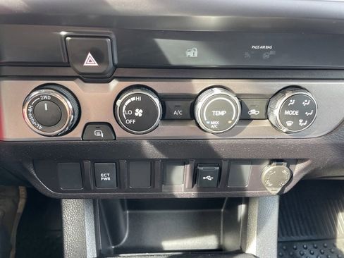 Used 2022 Toyota Tacoma SR5 image 22