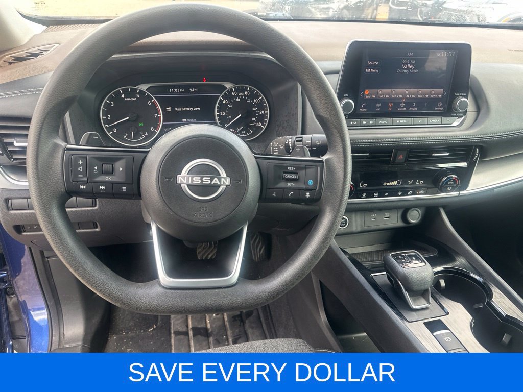 Used 2022 Nissan Rogue SV FWD image 11