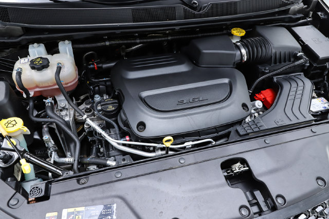 Used 2025 Chrysler Pacifica Select FWD image 31