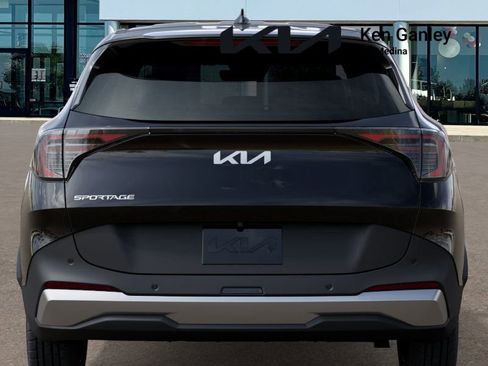 New 2026 Kia Sportage LX image 13