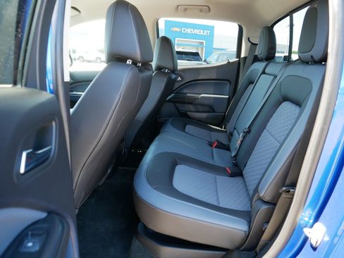 Used 2018 Chevrolet Colorado Z71 AWD/4WD image 34