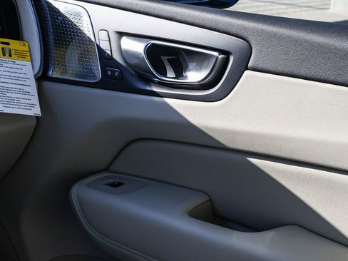 New 2026 Volvo XC60 T8 Ultra w/ Climate Package image 21