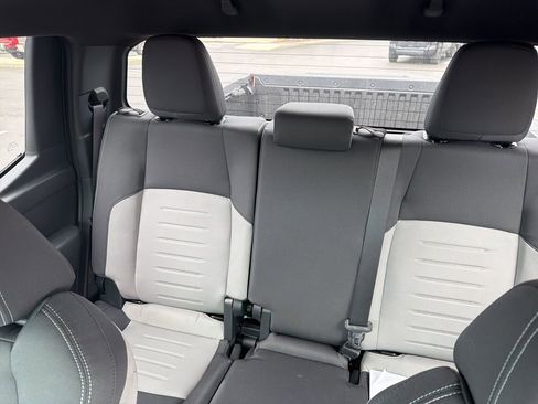 Used 2024 Toyota Tacoma TRD Off-Road image 15