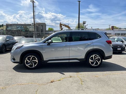 Certified 2022 Subaru Forester Touring AWD/4WD image 6
