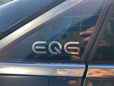 Used 2023 Mercedes-Benz EQE 500 4MATIC SUV image 9