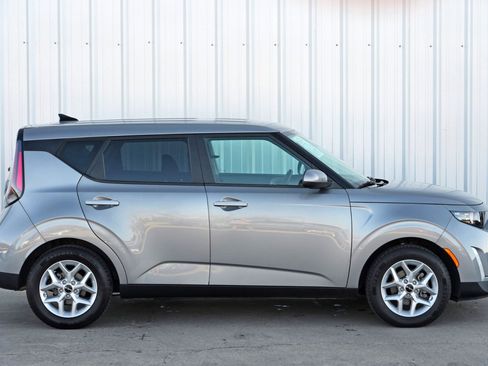 Used 2024 Kia Soul LX w/ Option Group 015 image 44
