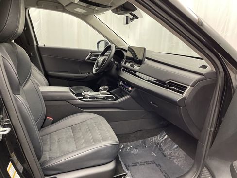 Used 2025 Mitsubishi Outlander SE image 27