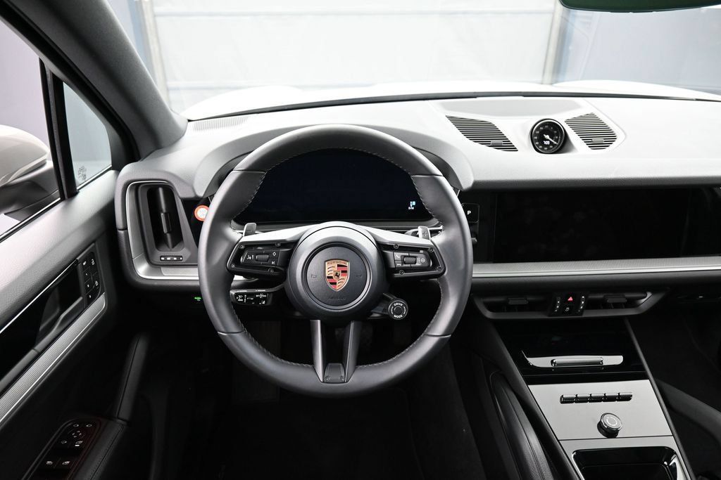 Certified 2026 Porsche Cayenne E-Hybrid AWD/4WD image 18
