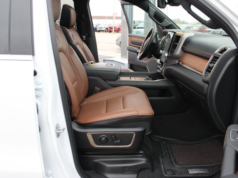 Used 2022 RAM 1500 Limited image 18